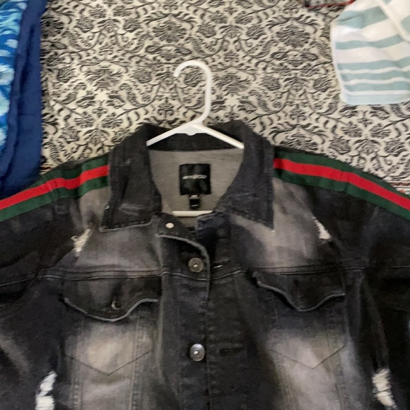 Black - Picture 3 of 4